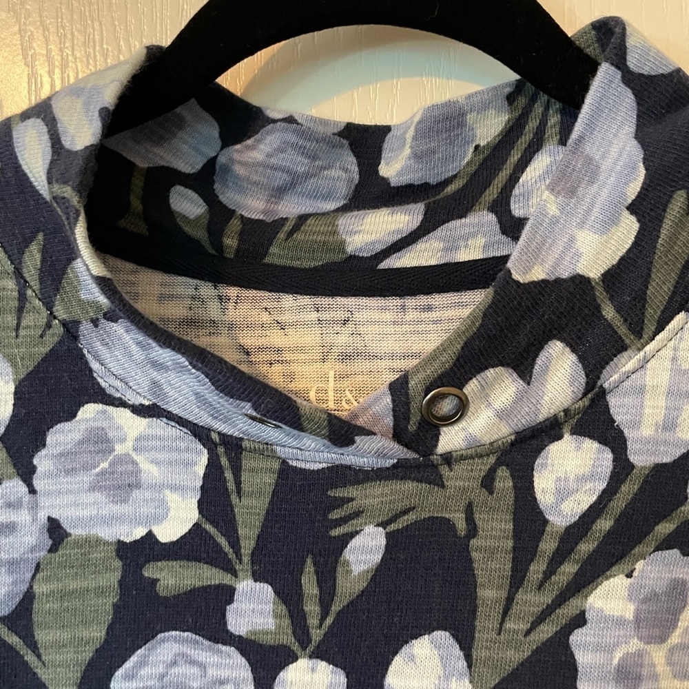 Denim&Co Floral Print Blouse - Navy and Light Blue - Picture 4 of 13
